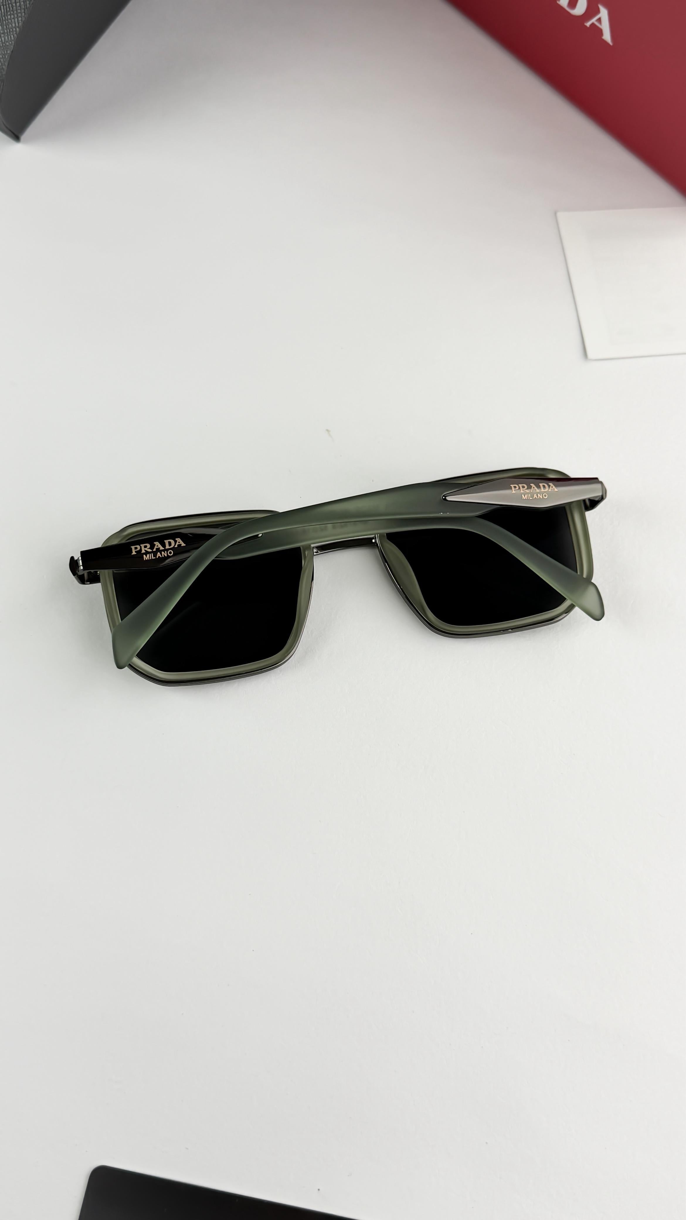 *PRADA GREEN BLACK 792ðŸ”¥ðŸ”¥ðŸ”¥*