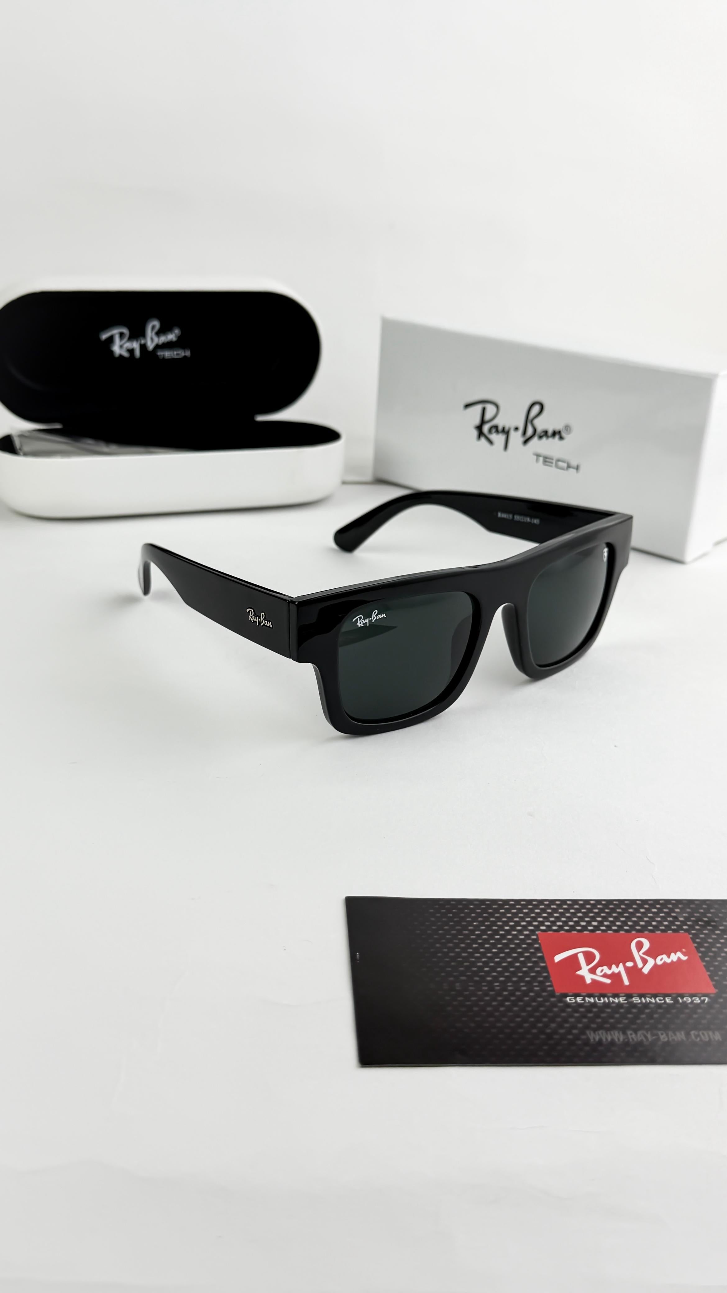 *RAYBAN BLACK FERRARI 4415ðŸ”¥ðŸ”¥ðŸ”¥*