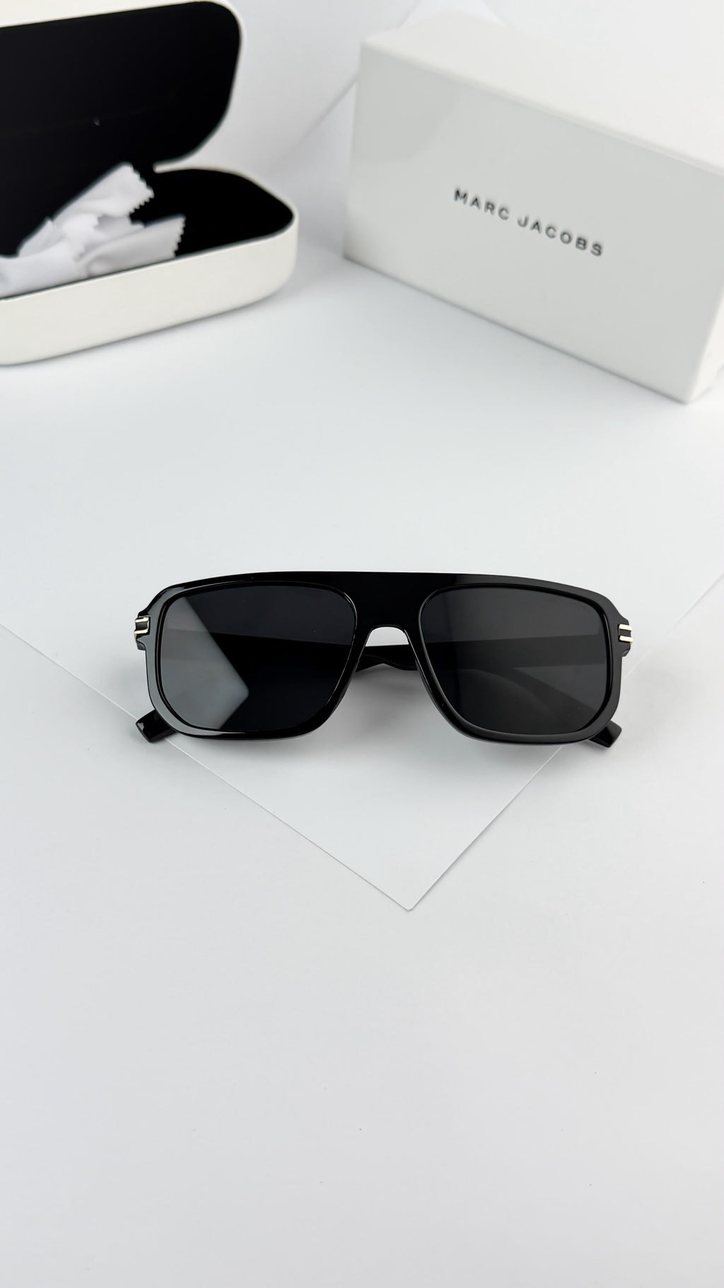 *MARC JACOBS BLACK 1018ðŸ”¥ðŸ”¥ðŸ”¥*