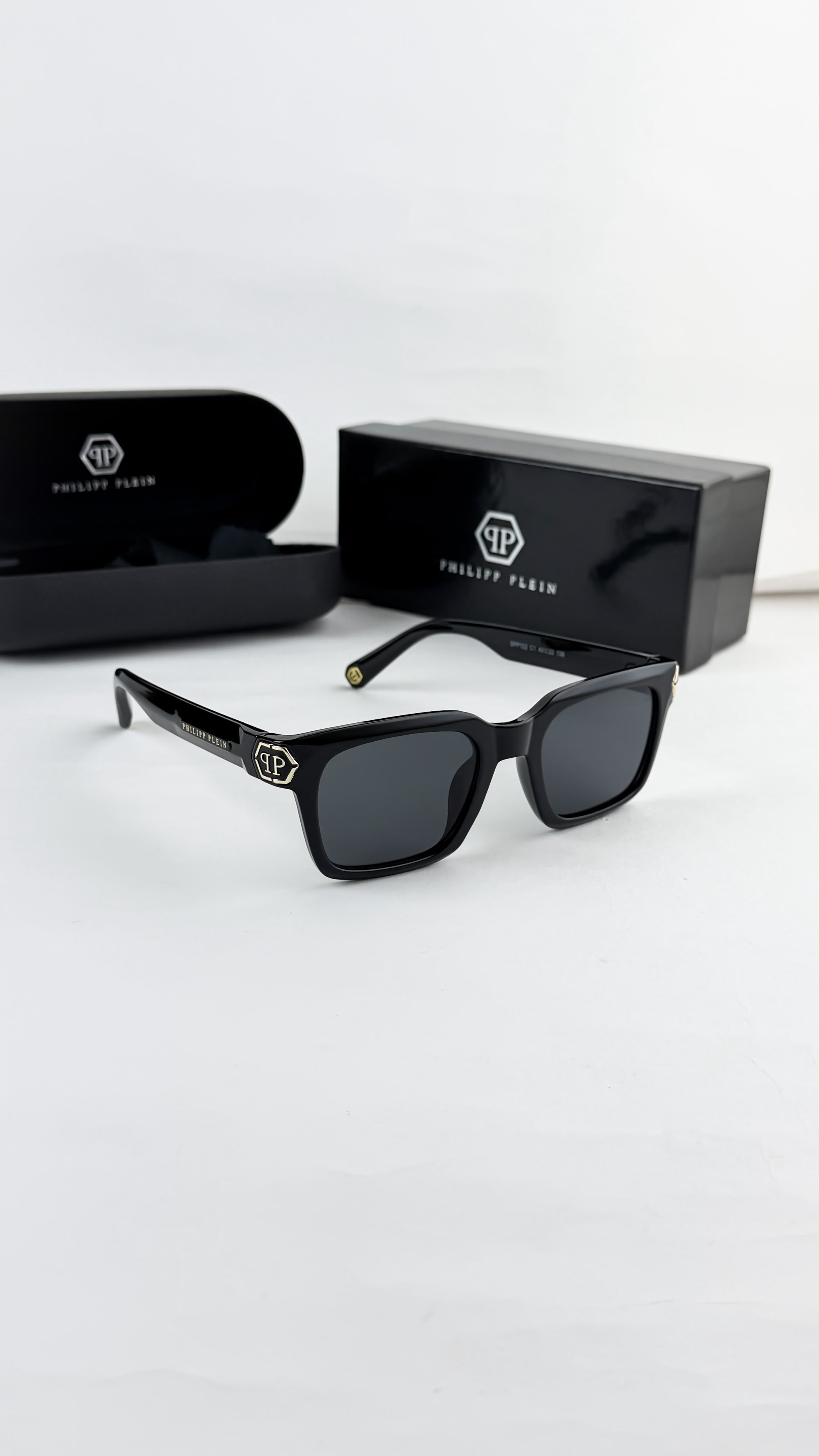 *PHILIPP PLEIN BLACK 122ðŸ”¥ðŸ”¥ðŸ”¥DEMANDING STORE ARTICLE ðŸ”¥ðŸ”¥ðŸ”¥*