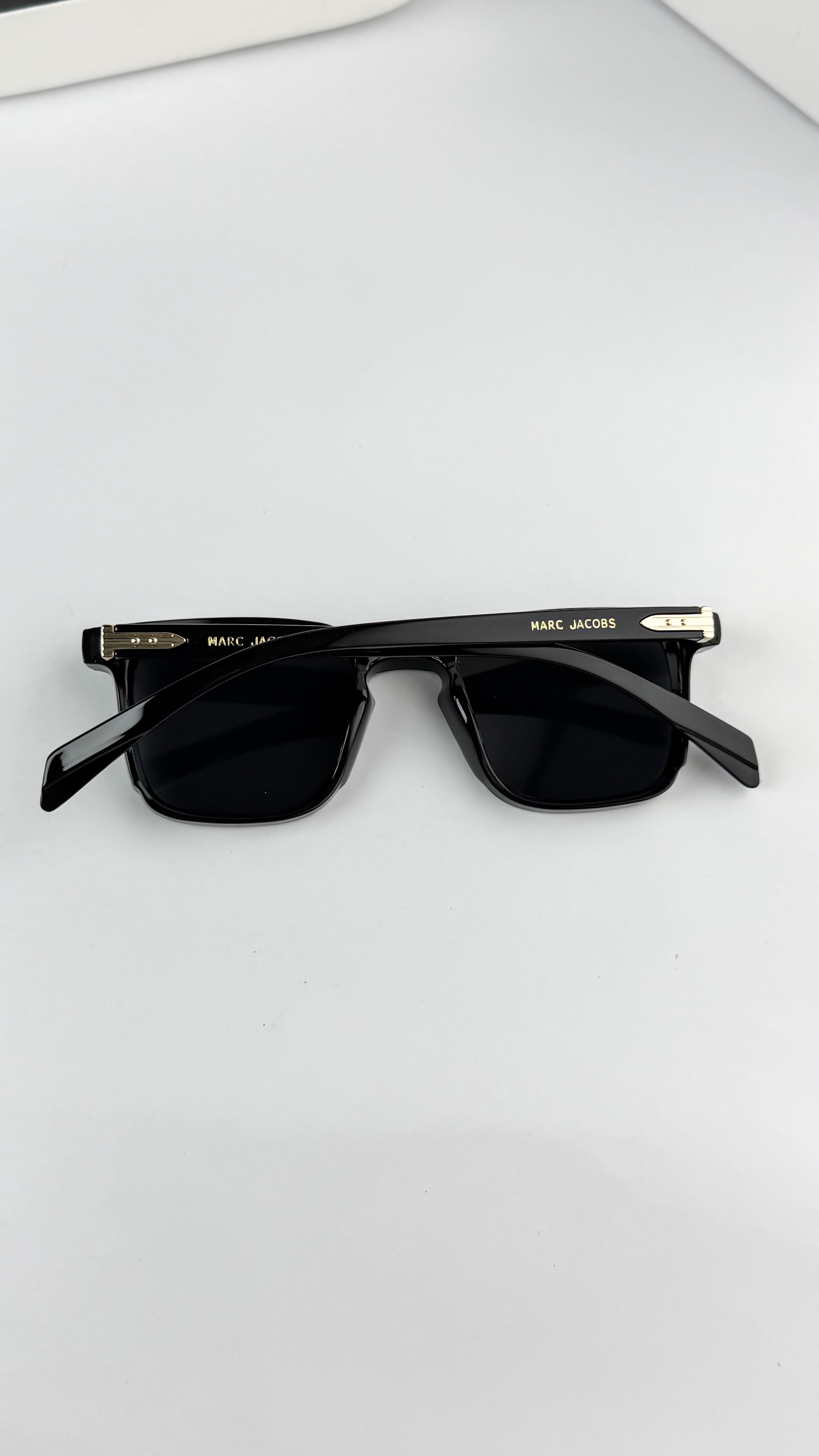 *MARC JACOBS BLACK 11-24🔥🔥🔥*