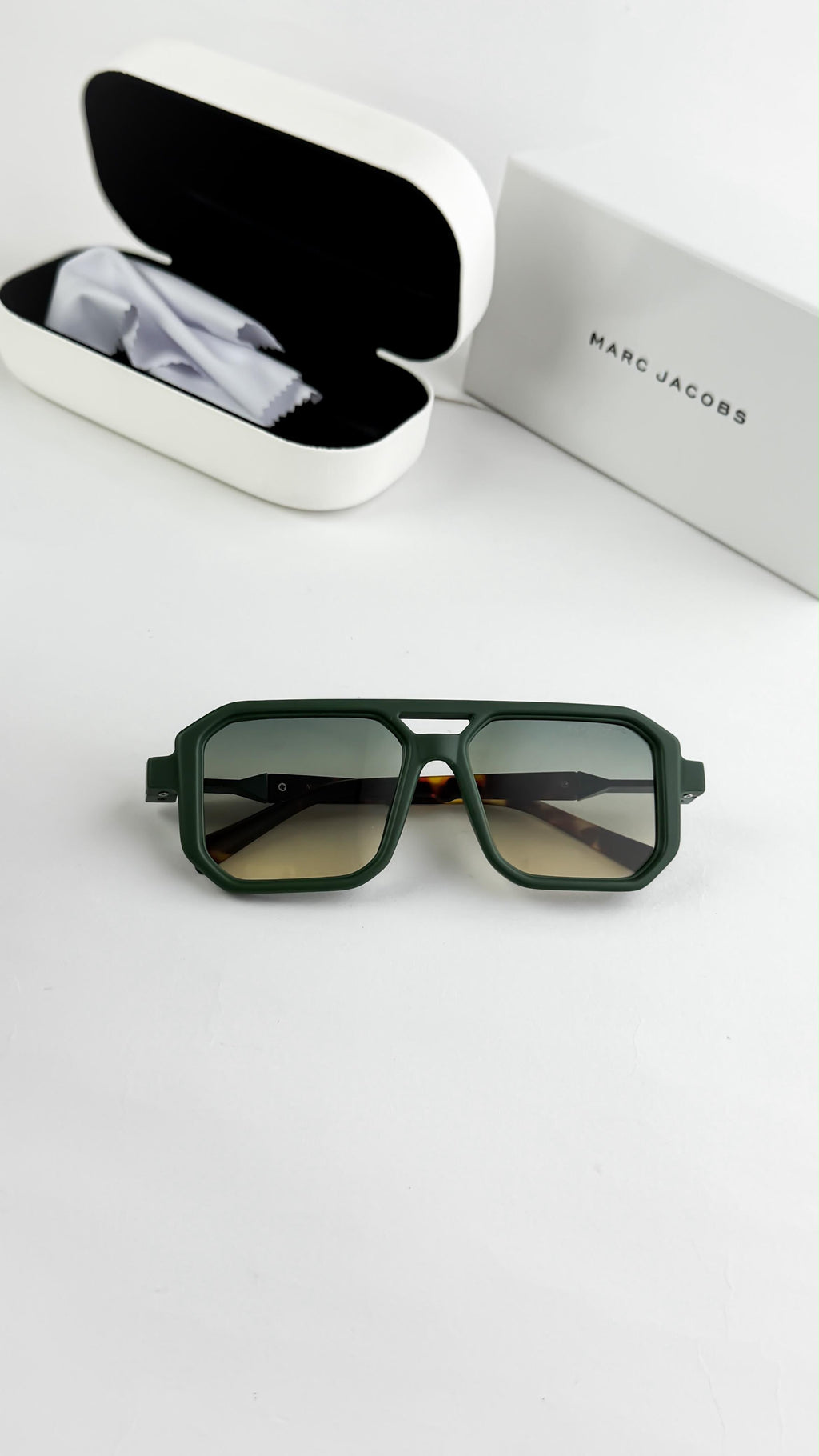 *MARC JACOBS TIGER GREEN 75526ðŸ”¥ðŸ”¥ðŸ”¥*
