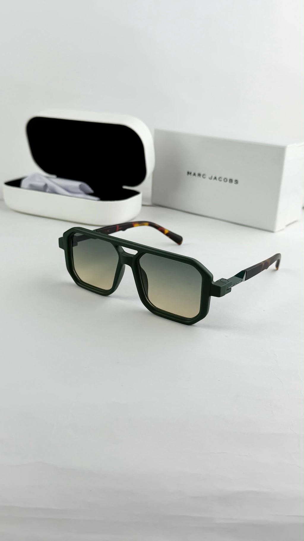 *MARC JACOBS TIGER GREEN 75526ðŸ”¥ðŸ”¥ðŸ”¥*