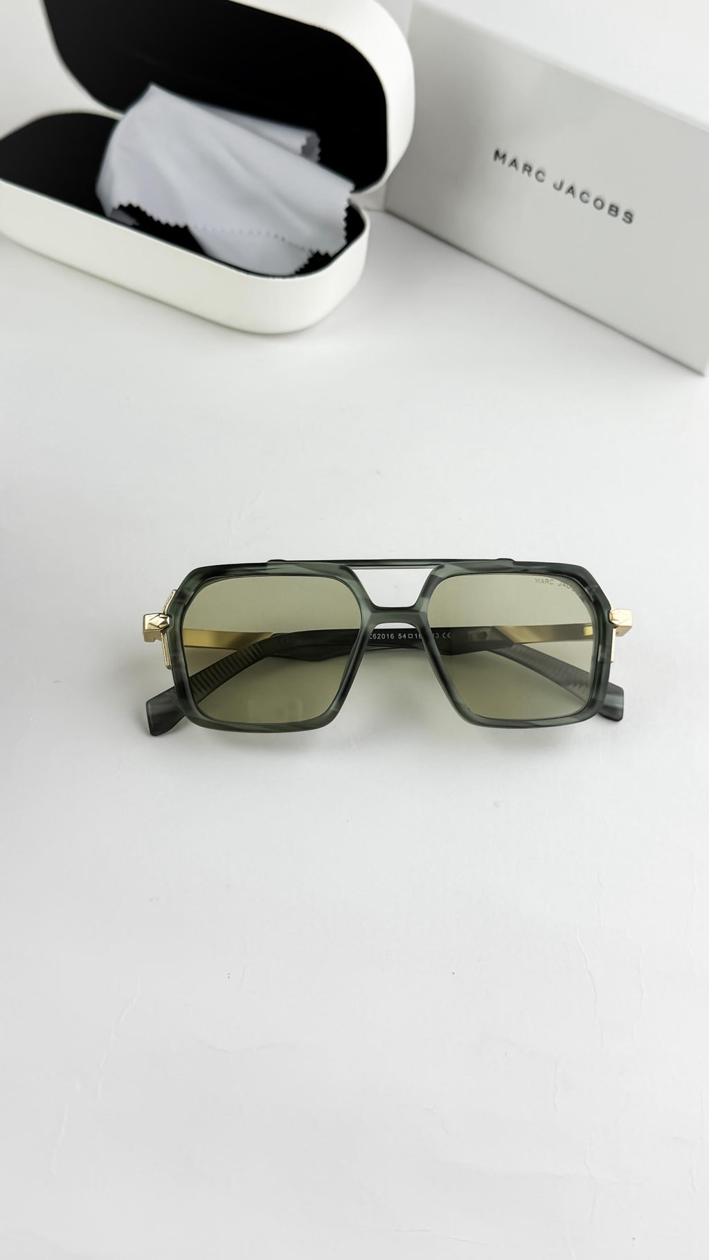 *MARC JACOBS GREEN 62016ðŸ”¥ðŸ”¥ðŸ”¥*