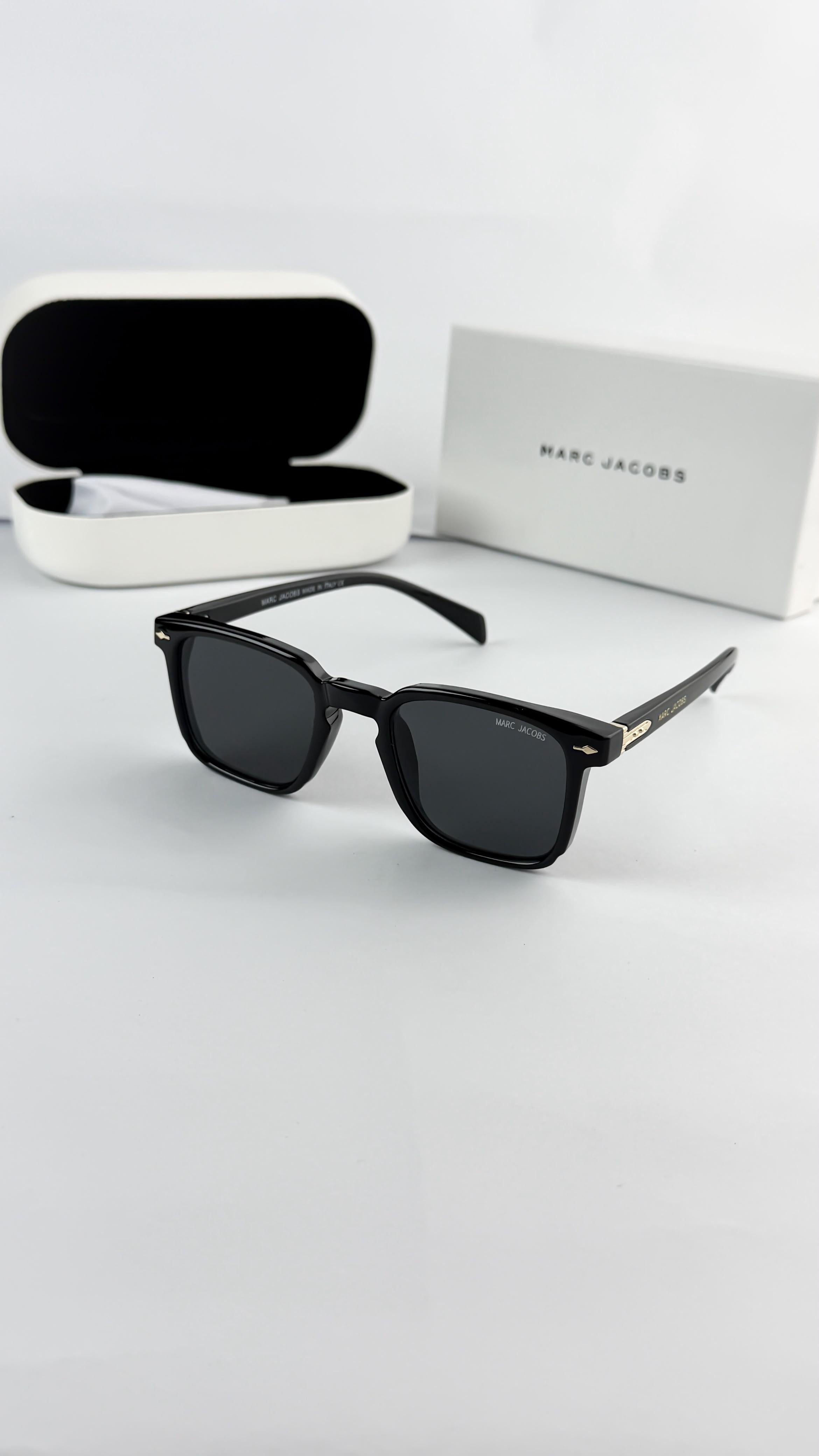 *MARC JACOBS BLACK 11-24🔥🔥🔥*