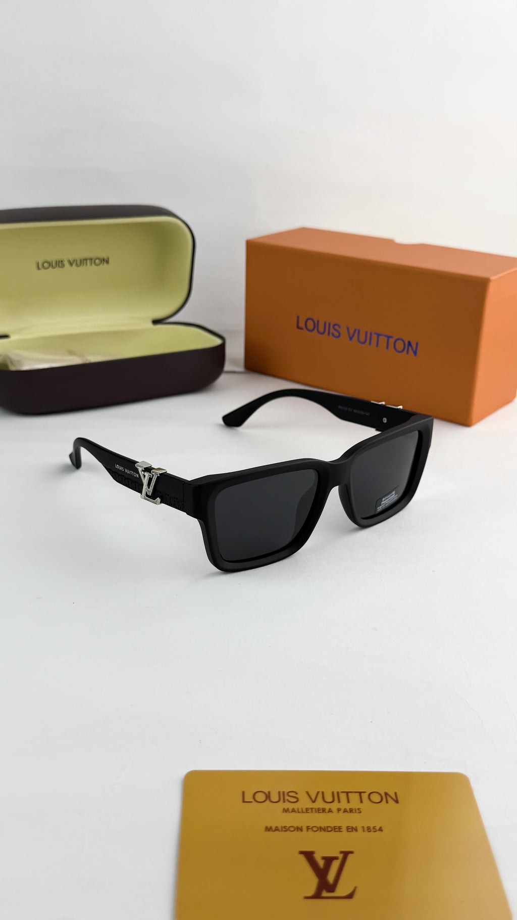 *LOUIS VUITTON BLACK 5113ðŸ”¥ðŸ”¥ðŸ”¥*