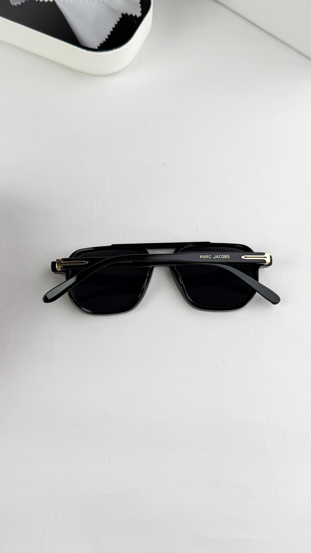 *MARC JACOBS BLACK 11-36ðŸ”¥ðŸ”¥ðŸ”¥FULL DEMANDING ARTICLE ðŸ¥µðŸ¥µðŸ¥µ*