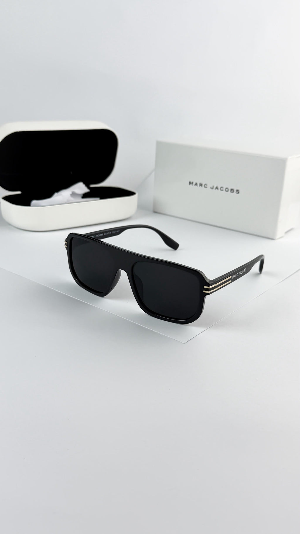 *MARC JACOBS BLACK 1018ðŸ”¥ðŸ”¥ðŸ”¥*