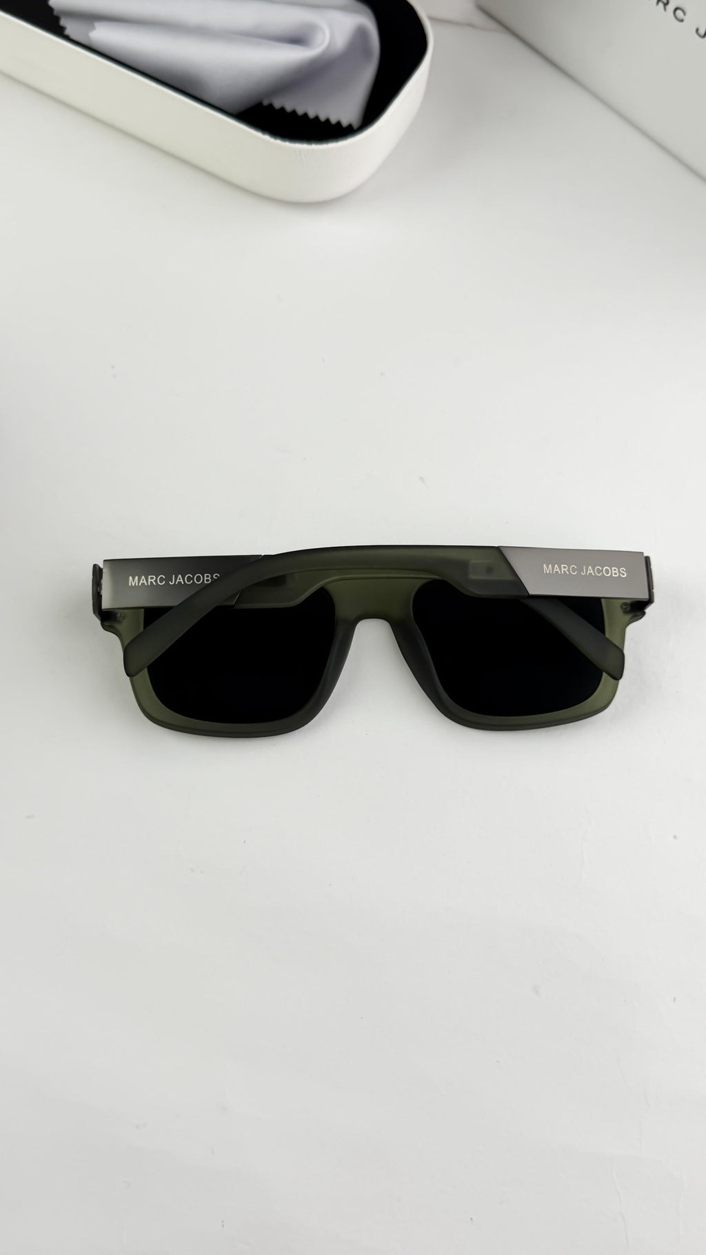 *MARC JACOBS GREEN 1004ðŸ”¥ðŸ”¥ðŸ”¥*