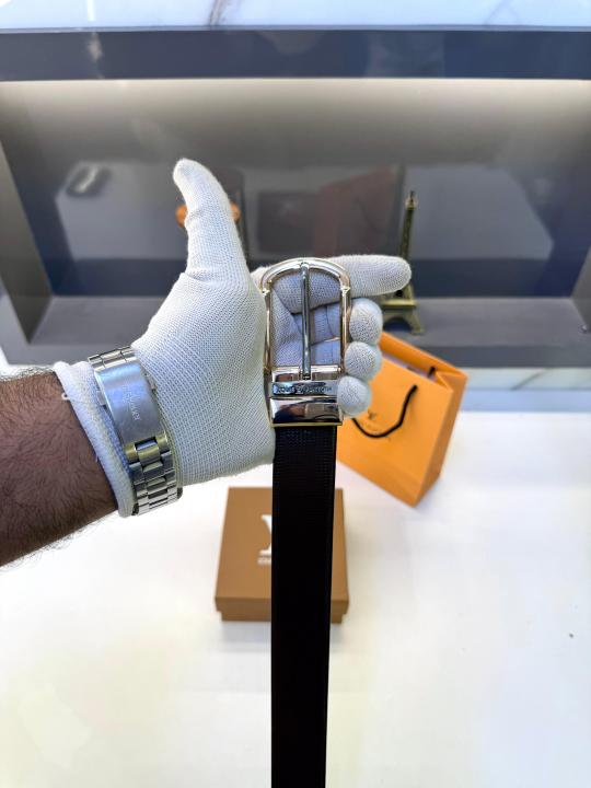 Loui_s Vuitton Glossy Golden Belt Fa 504